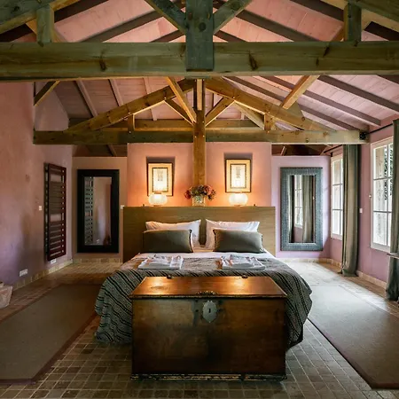 Feriehus La Maison Rose Saint-Julien-en-Born