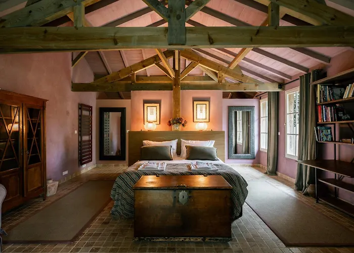 Дом отдыха La Maison Rose Сен-Жюльен-ан-Борн