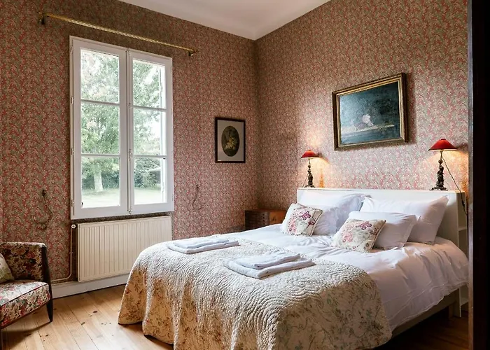 Дом отдыха La Maison Rose Сен-Жюльен-ан-Борн