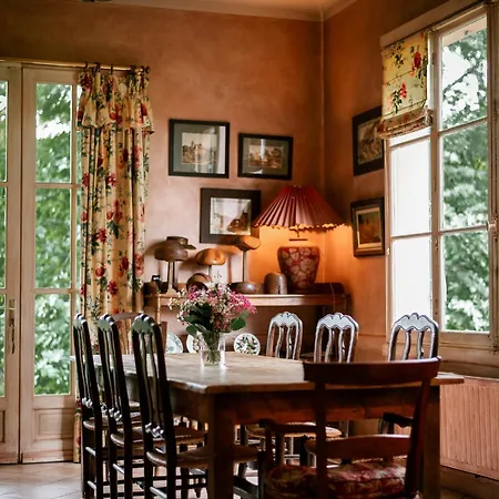 La Maison Rose *